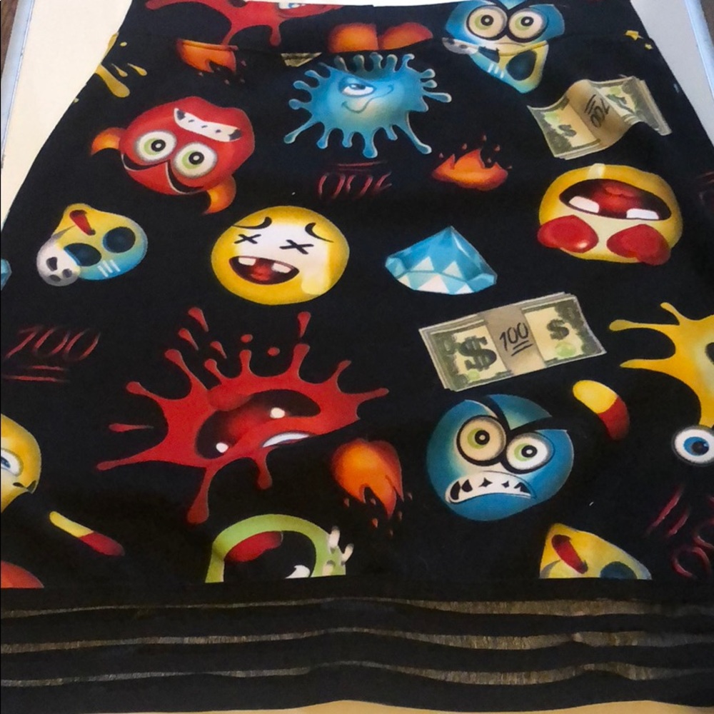 Black skirt with emojis